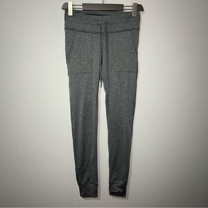 Aerie OFFLINE women’s Chill.Play.Move Jogger Pants Gray Heather Lounge pants M